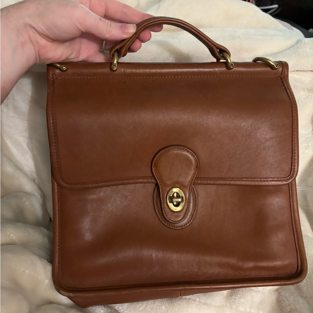 Vintage Coach Willis 9927